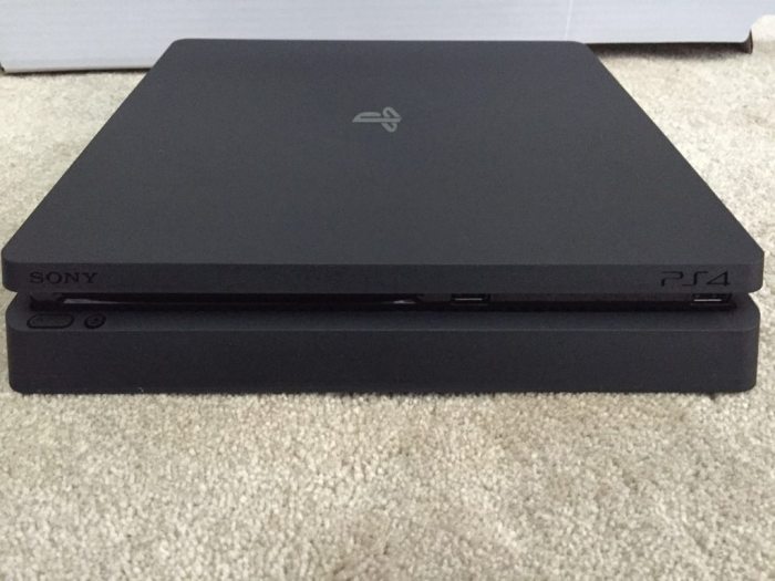 PS4_Slim_01