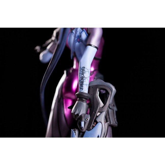 widowmaker_statue_06