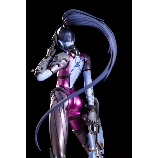 widowmaker_statue_07